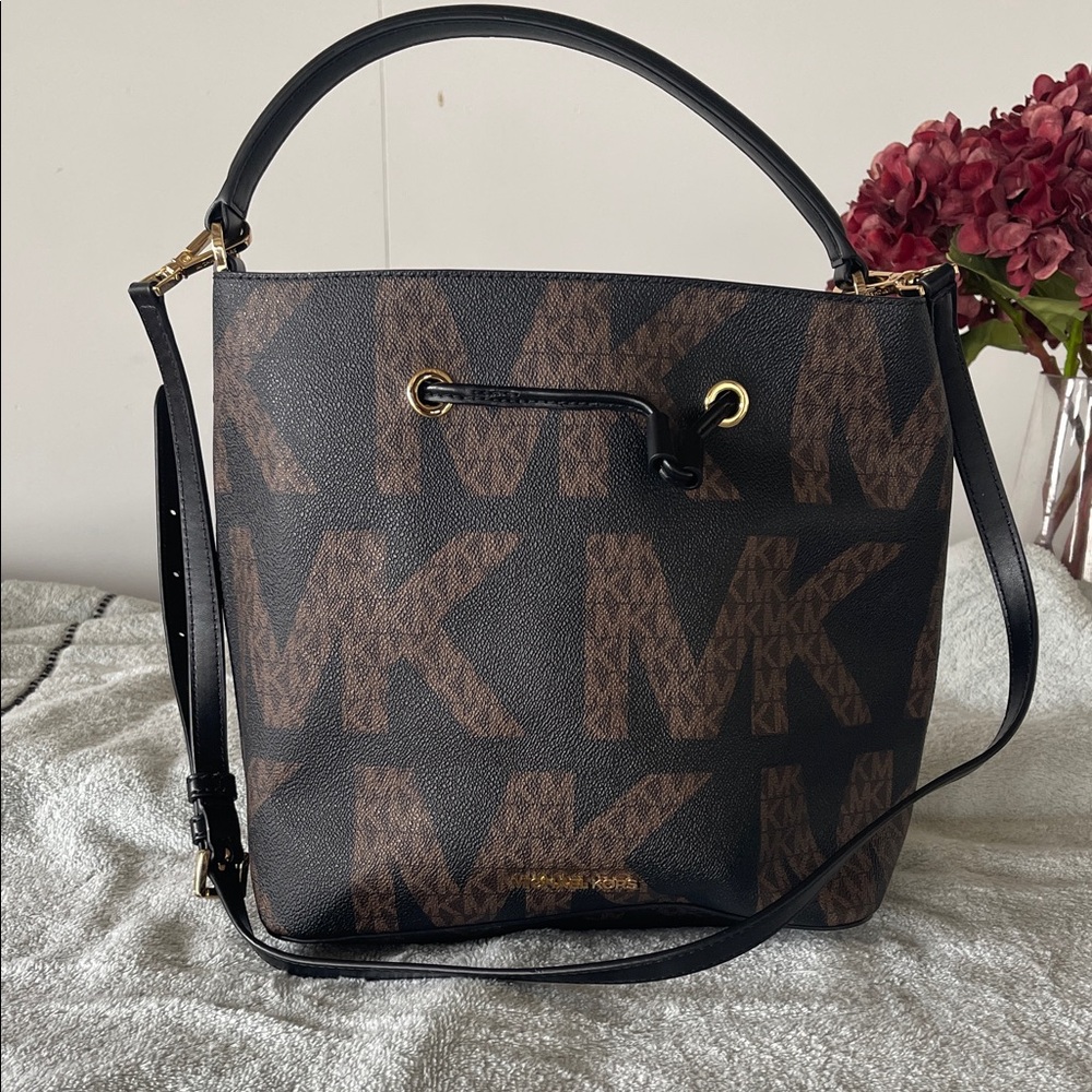 Michael Kors Black and Brown Logo Shoulder Bucket Bag
